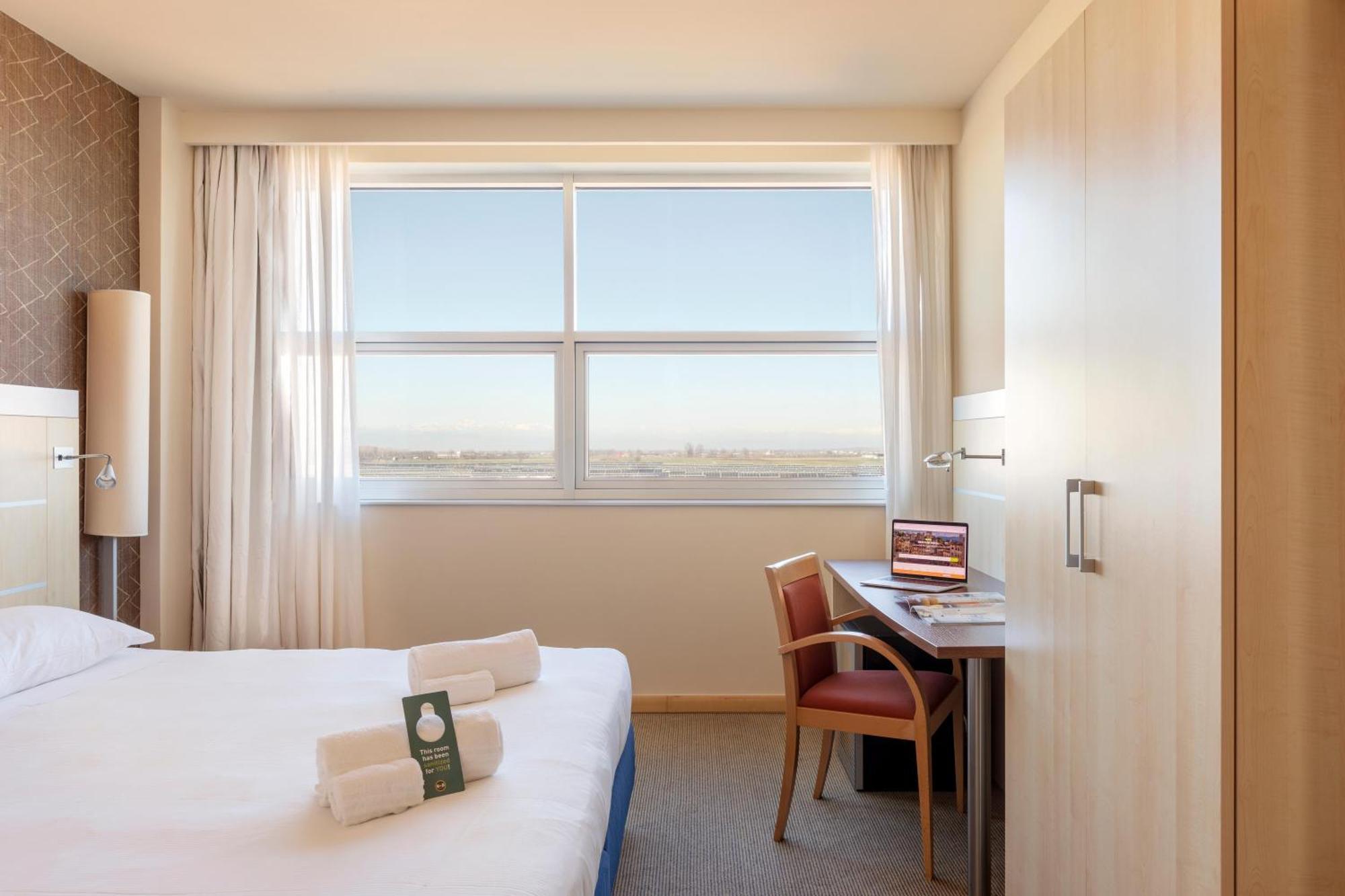B&B Hotel Cherasco Langhe Εξωτερικό φωτογραφία
